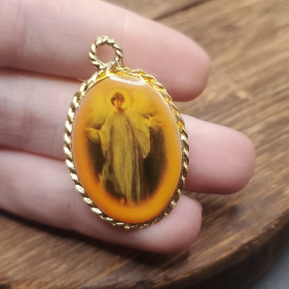 P107 Angels in heaven pendant‎